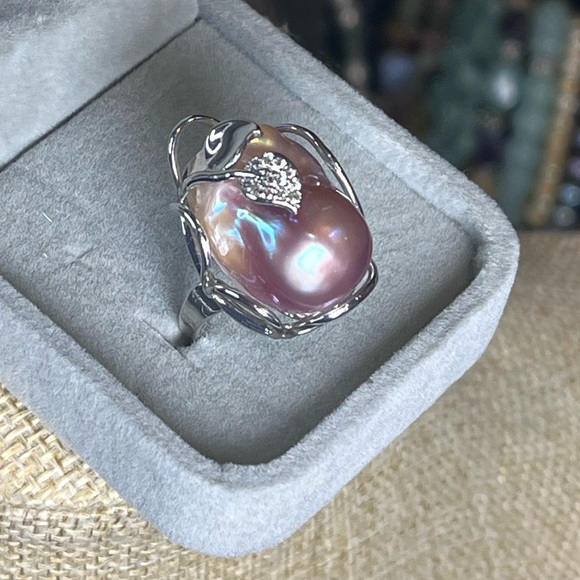 Metallic Purple Genuine Freshwater Baroque Pearl Ring Rhodium Plated Free Sizing - Picture 2 of 2